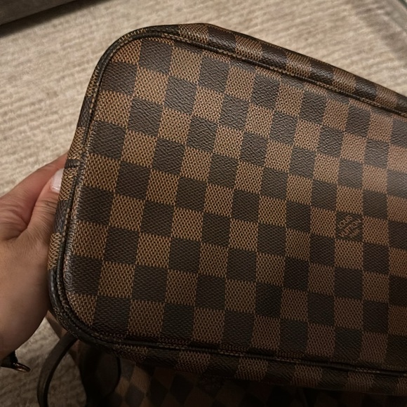 Authentic Louis Vuitton Neverfull MM in Damier Enene - Picture 5 of 12